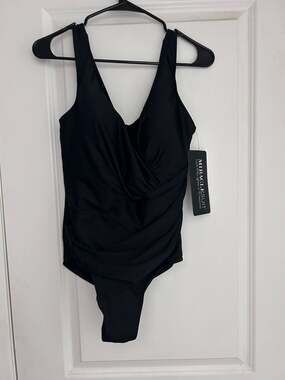 Miraclesuit Oceanus Solids One-Piece Tummy Control Swimsuit Black Size 16W